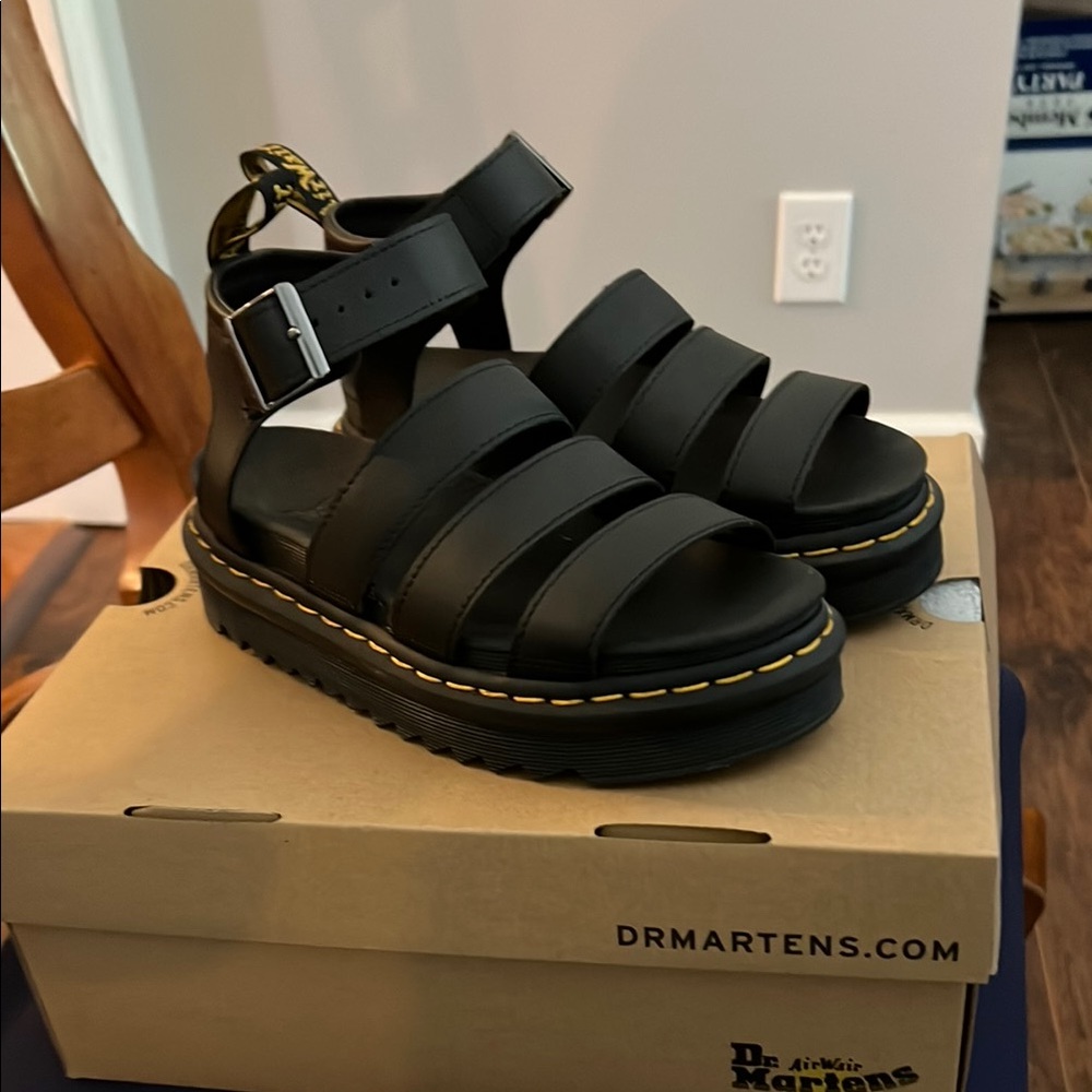 Dr. Martens Blaire Sandal